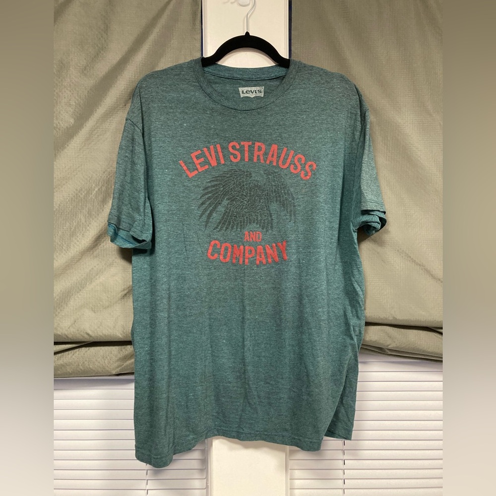 Levi Strauss & Co, Pine Green Men’s T-shirt, Size XL
